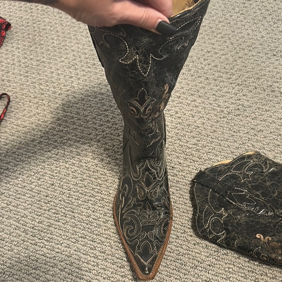 Corral Black and Brown Heeled Western Boots - Picture 8 of 9